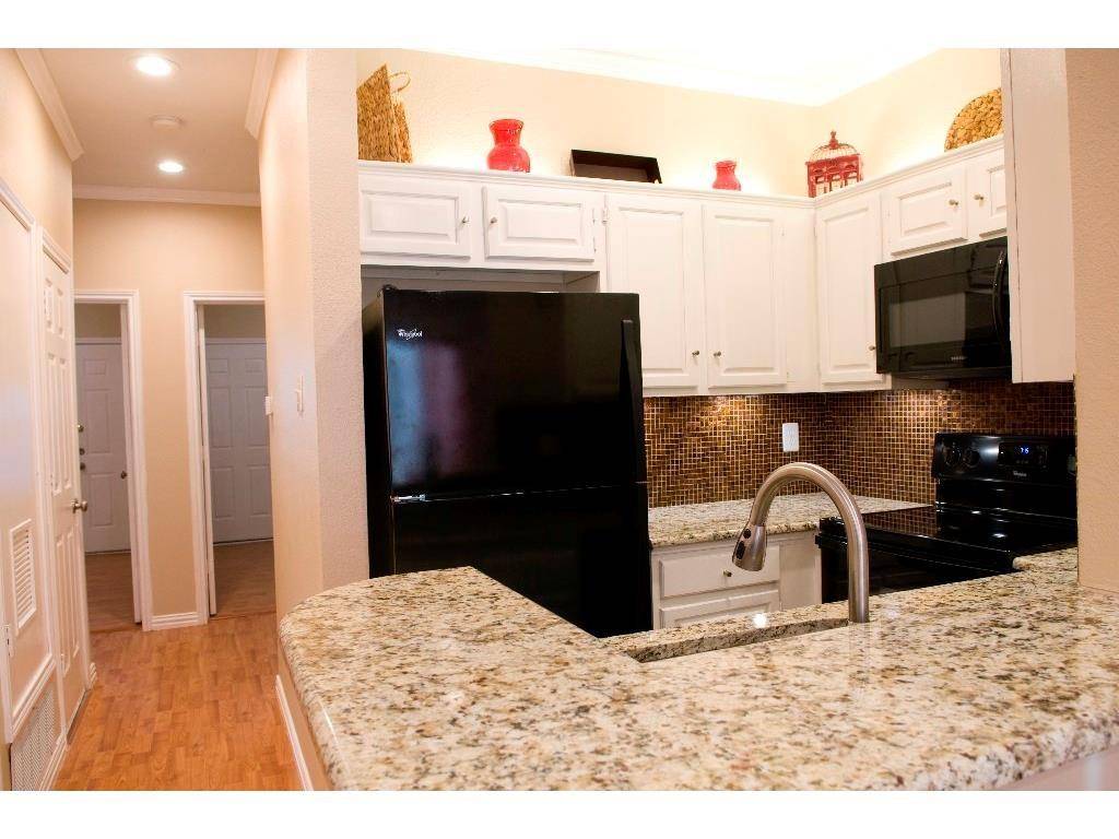 915 W 22 1/2 ST #103, Austin, TX 78705