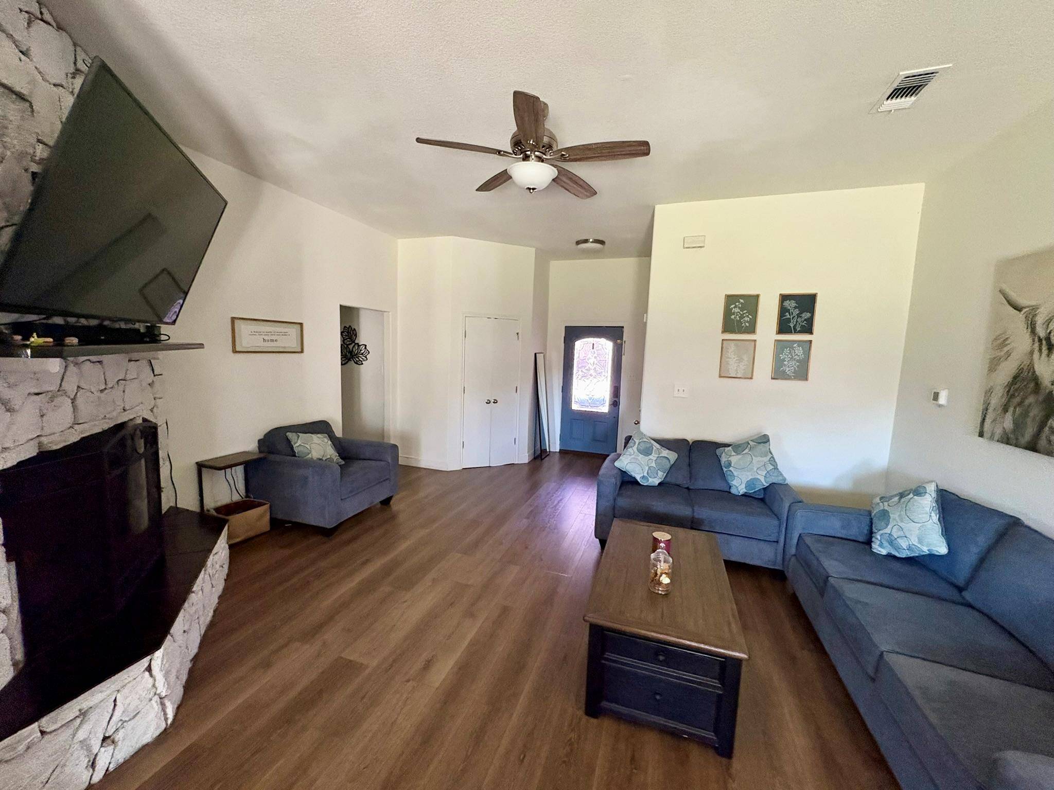 320 Moonstone DR, Jarrell, TX 76537