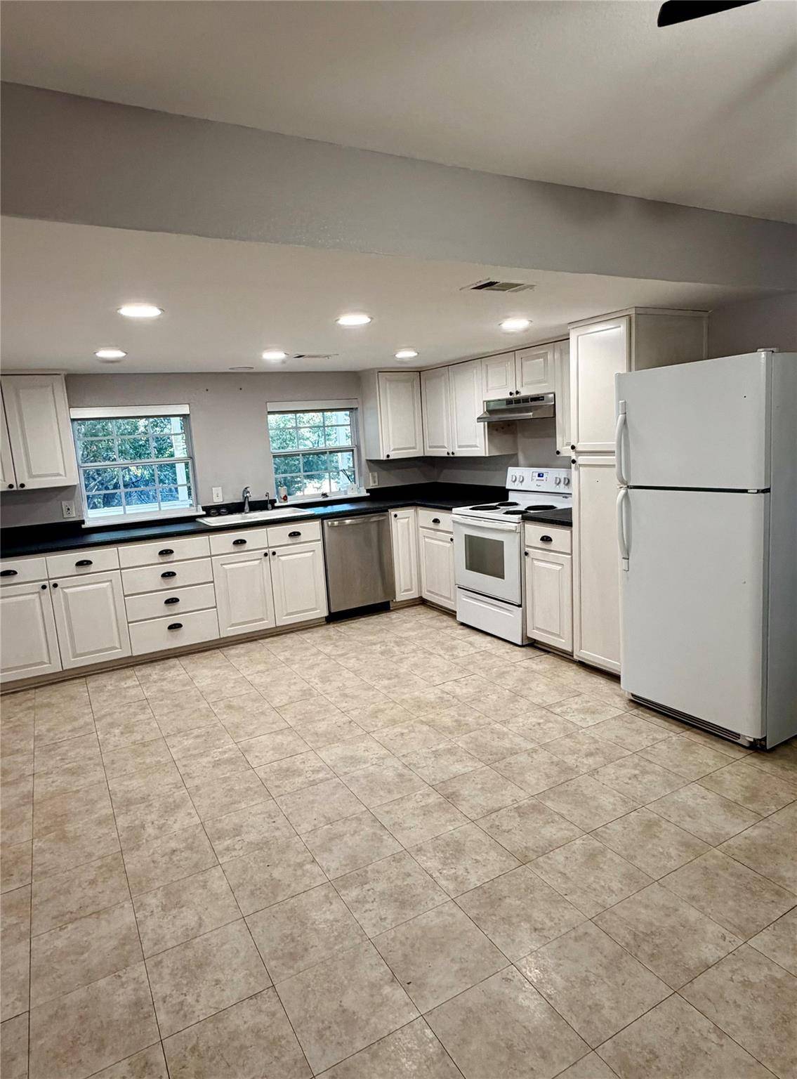 19050 W FM150 #1, Driftwood, TX 78619