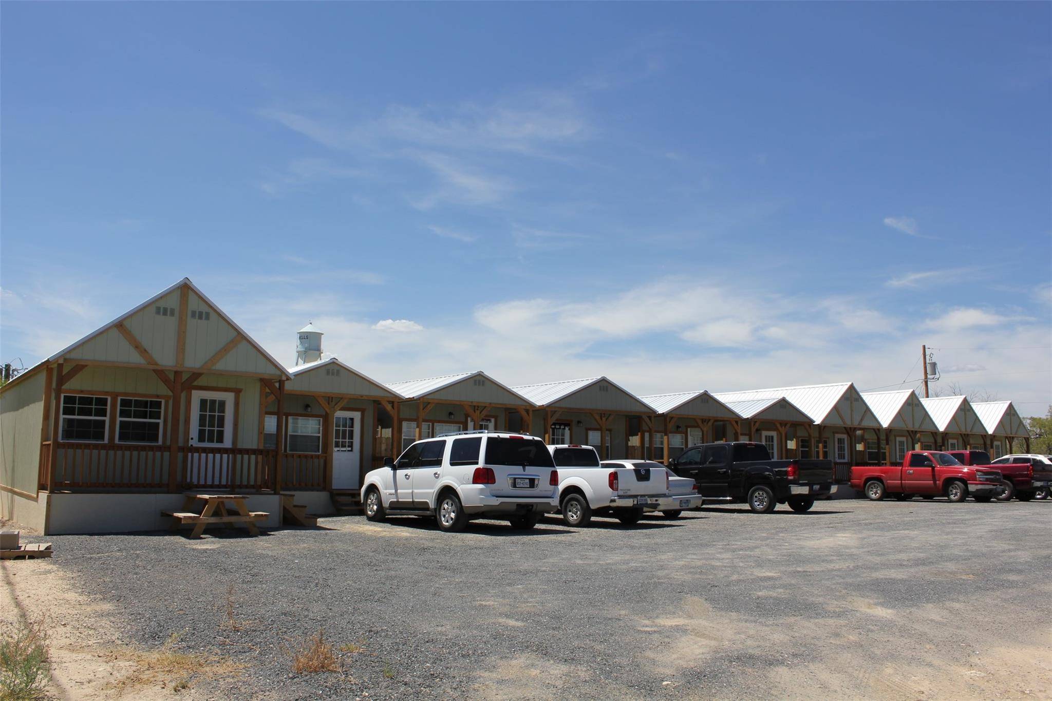 10 S Commerce ST, Big Wells, TX 78830
