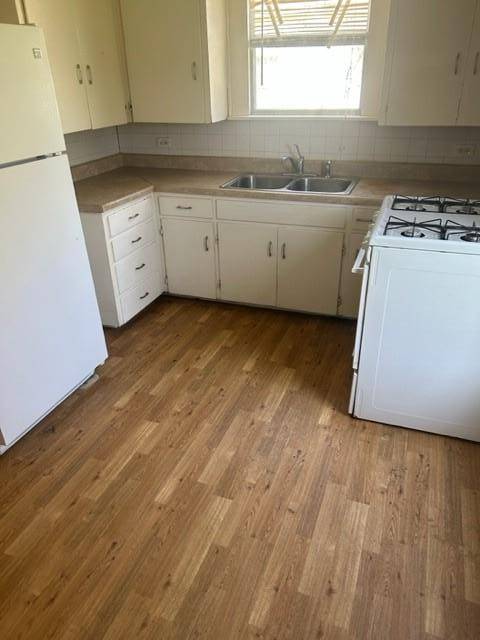 1008 Washburn ST, Taylor, TX 76574