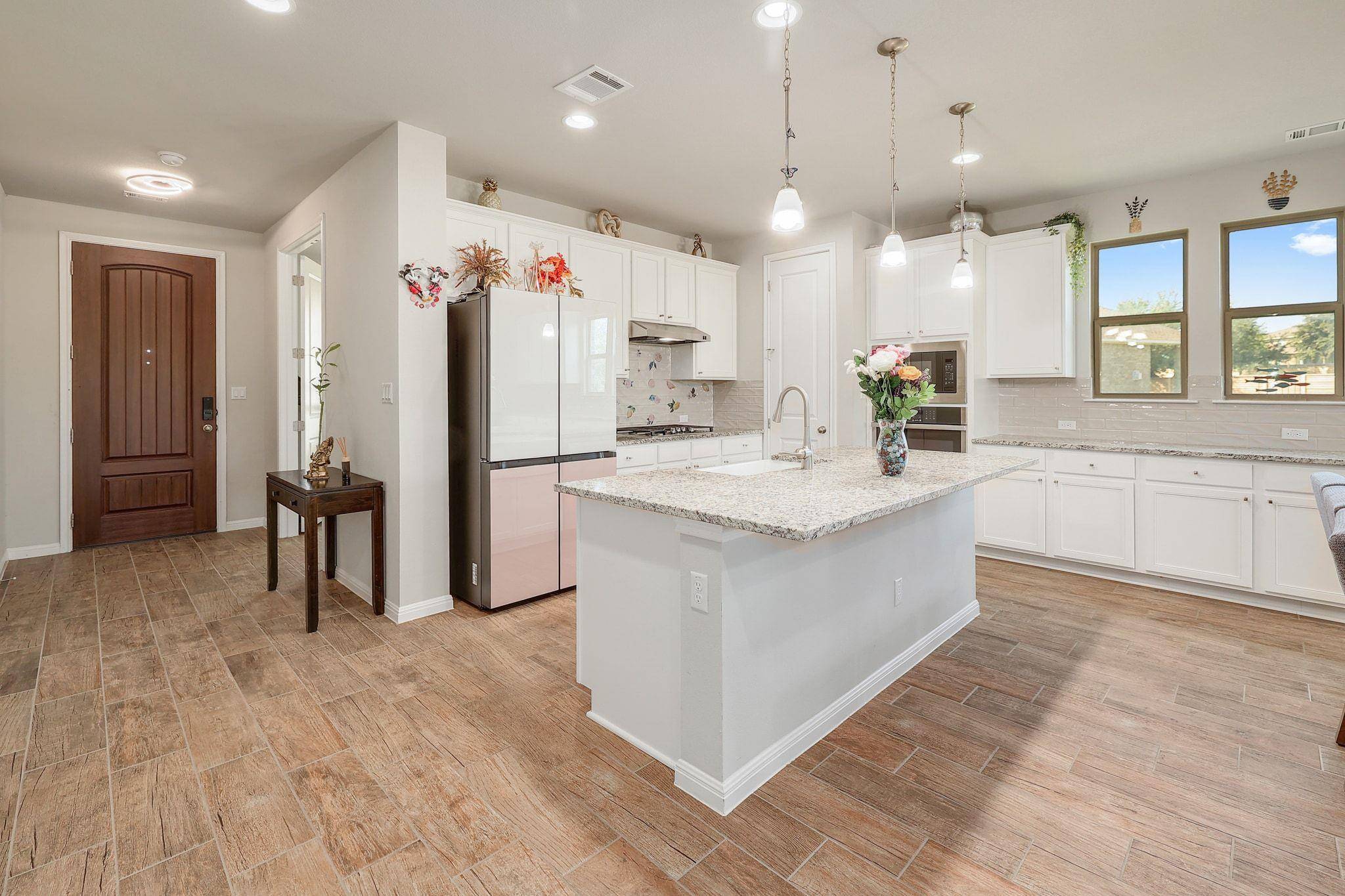 1136 Almeria BND, Leander, TX 78641