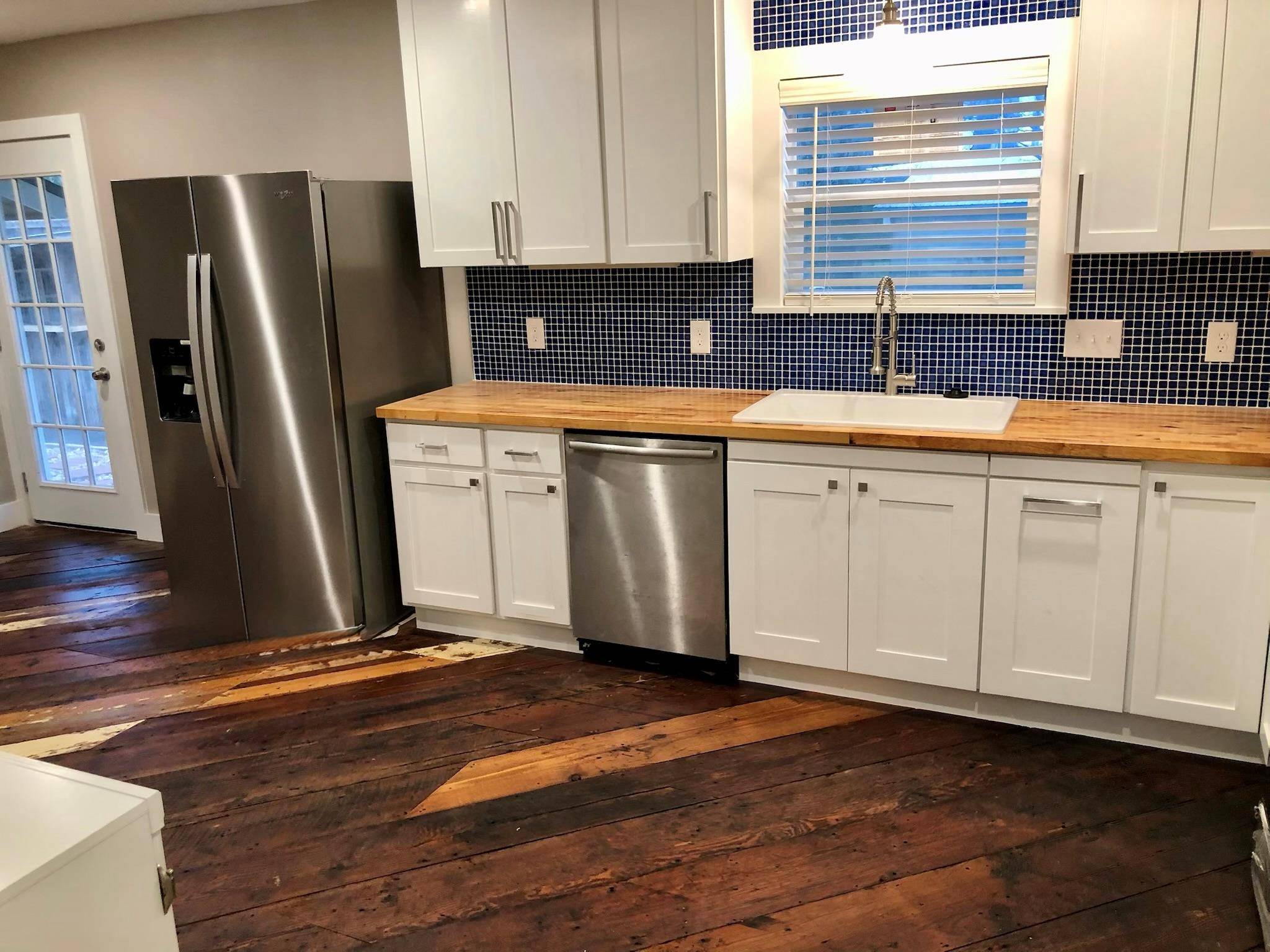 1221 S Austin Ave, Georgetown, TX 78626