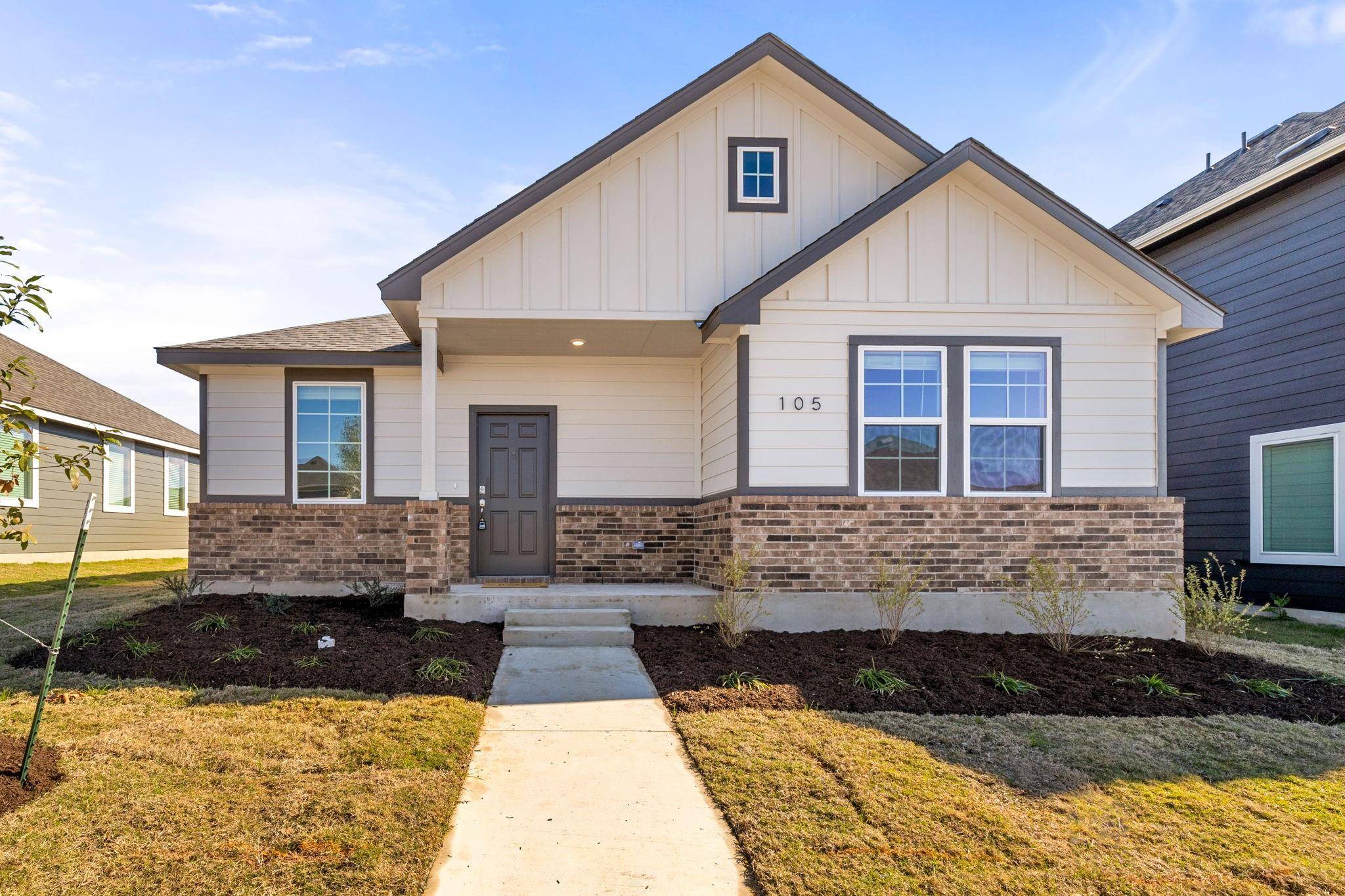 105 Bethany Creek DR, Hutto, TX 78634
