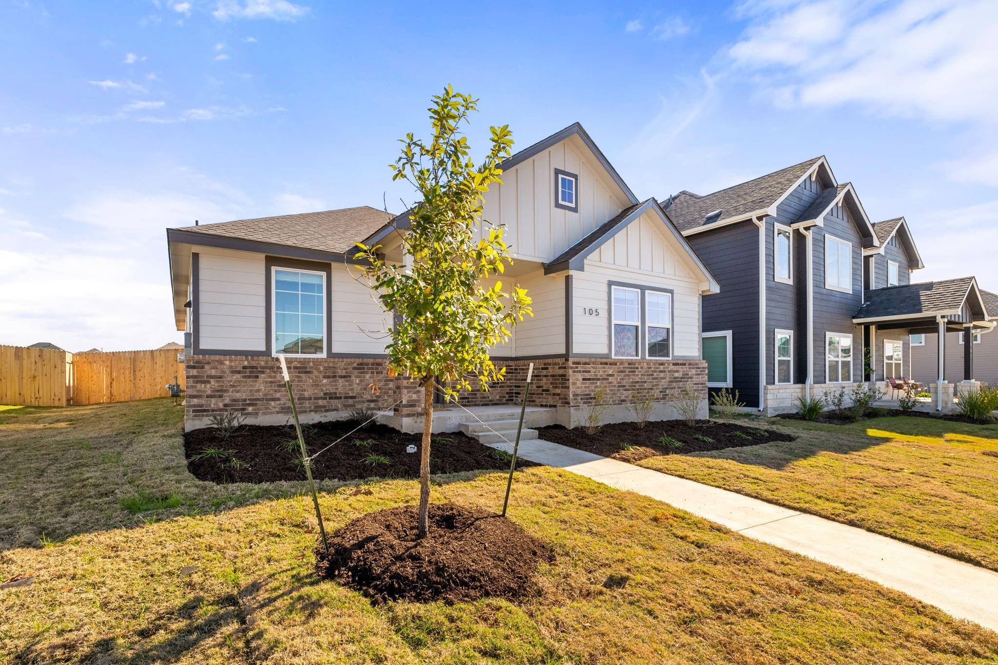 105 Bethany Creek DR, Hutto, TX 78634