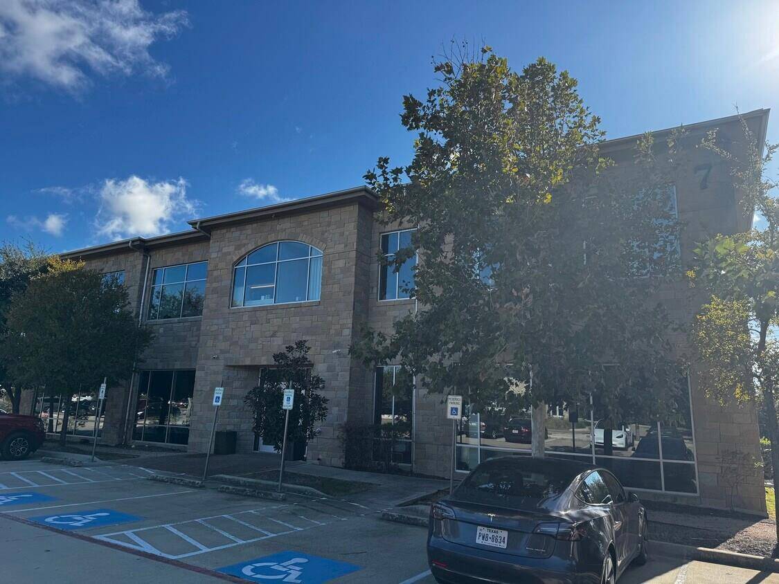 5920 W William Cannon DR #201, Austin, TX 78749