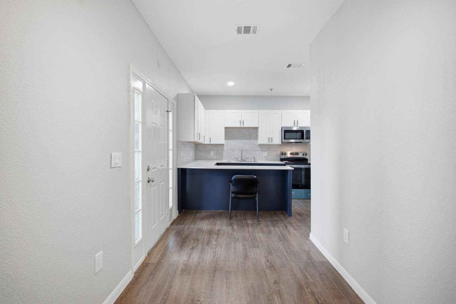 611 Carpenter Ave #201, Austin, TX 78753
