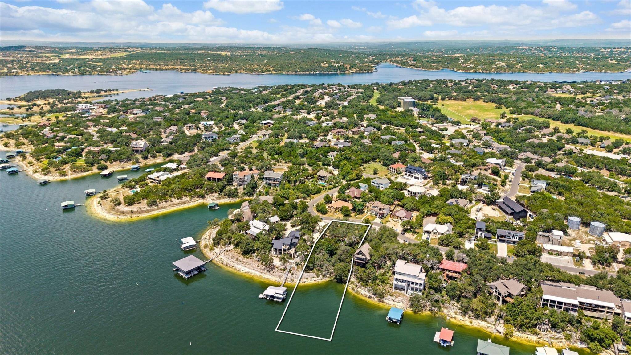 18401 Lakepoint CIR, Point Venture, TX 78645