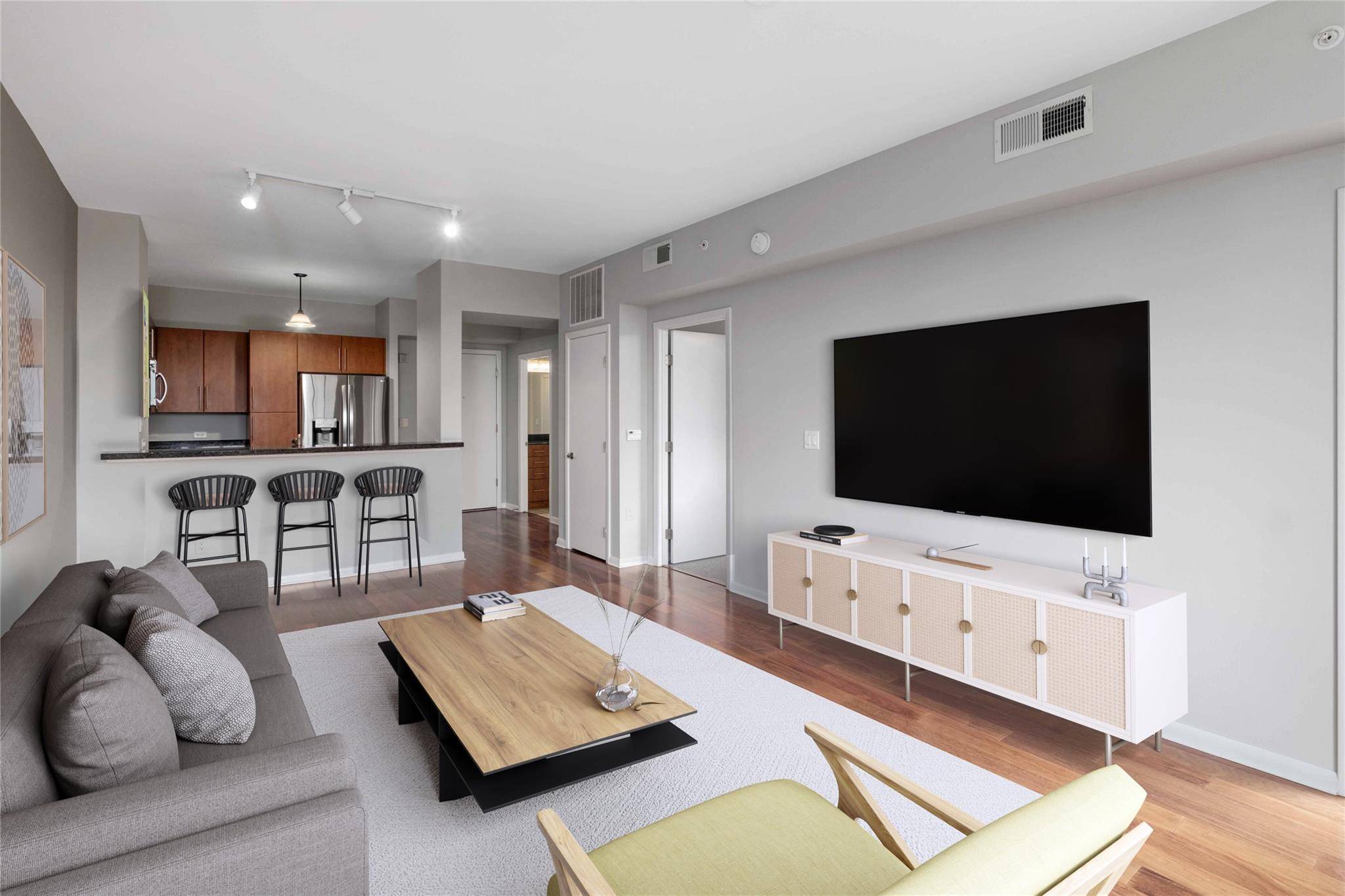 54 Rainey ST #810, Austin, TX 78701