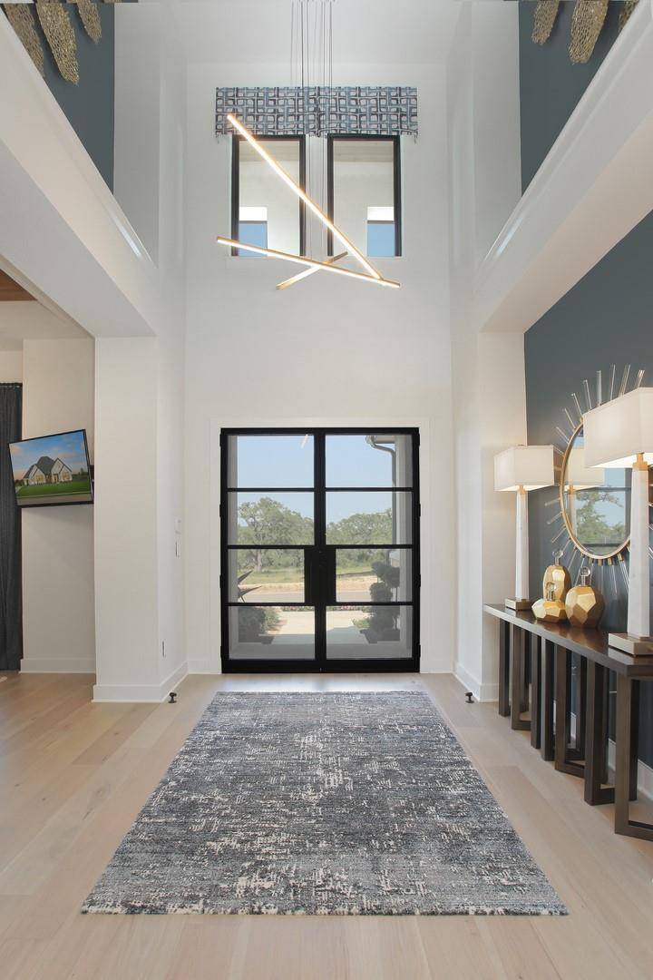 122 Crosswater LN, Dripping Springs, TX 78620