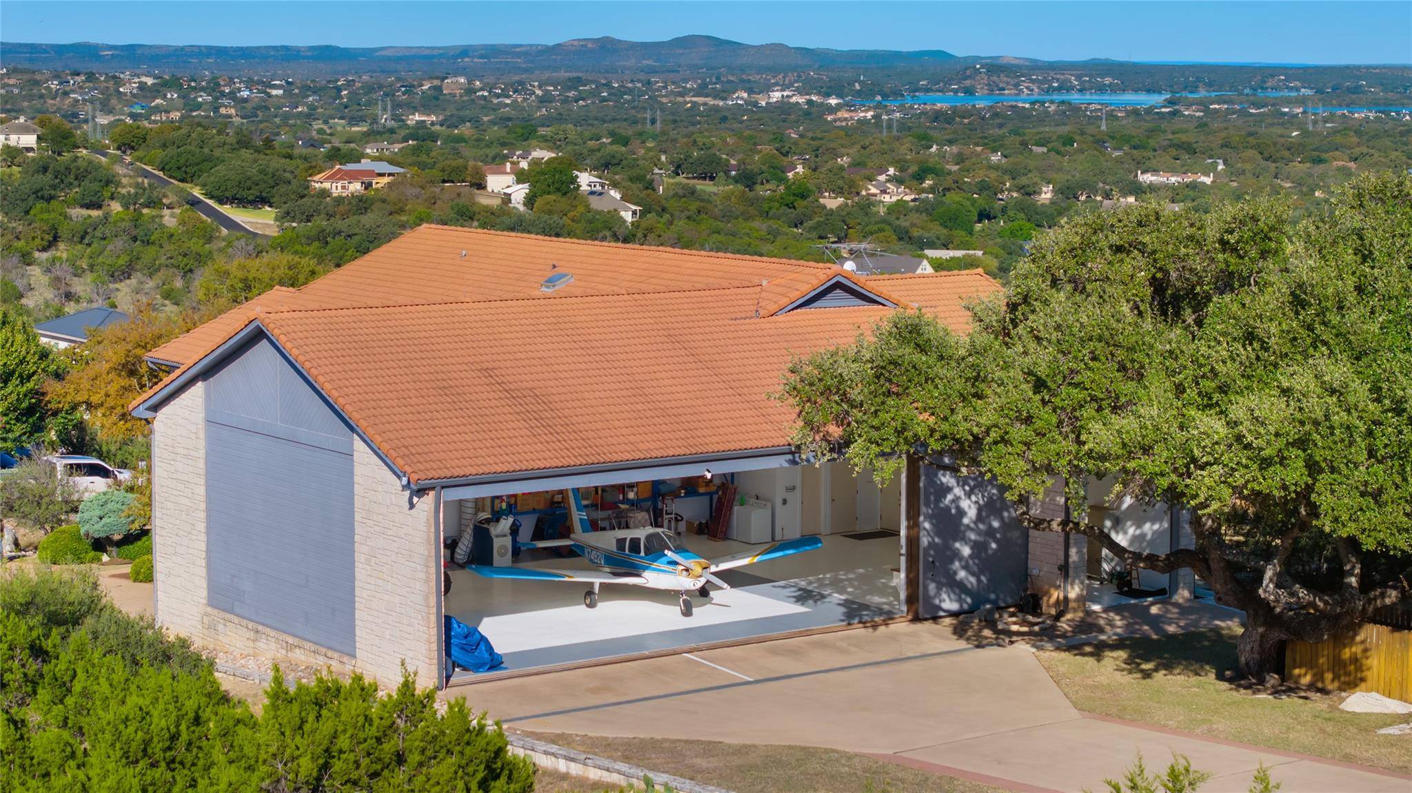1311 Clayton Nolen DR, Horseshoe Bay, TX 78657