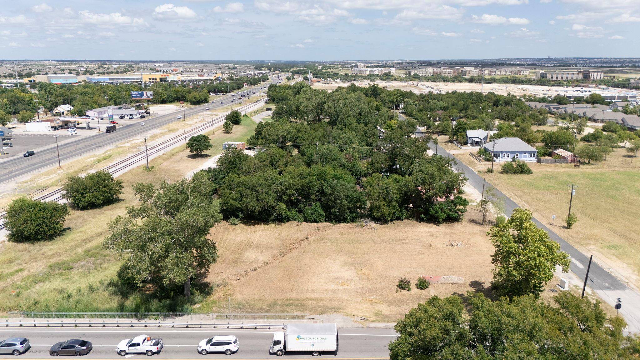101 E South ST, Leander, TX 78641