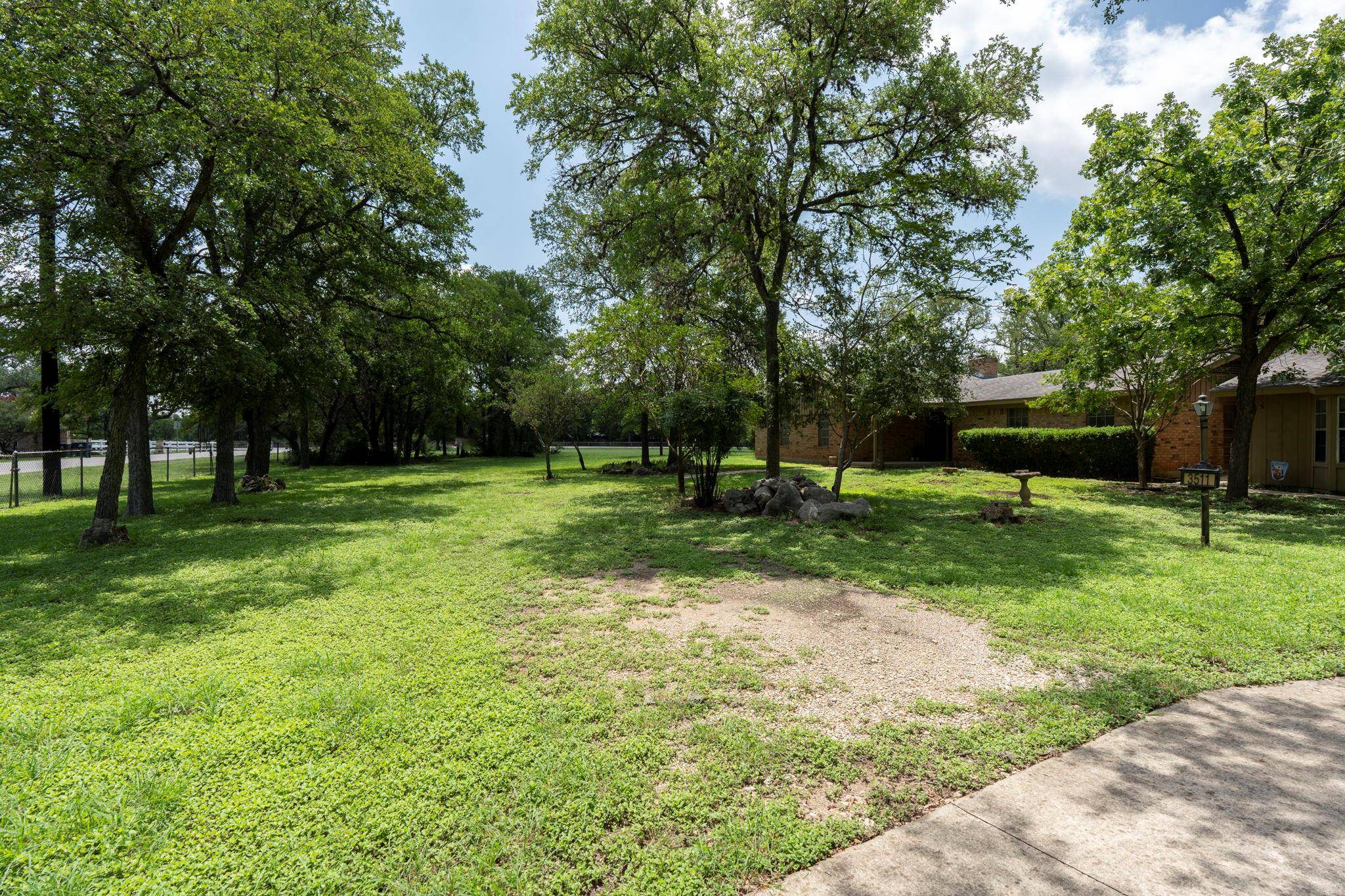 3511 Wyldwood RD, Austin, TX 78739