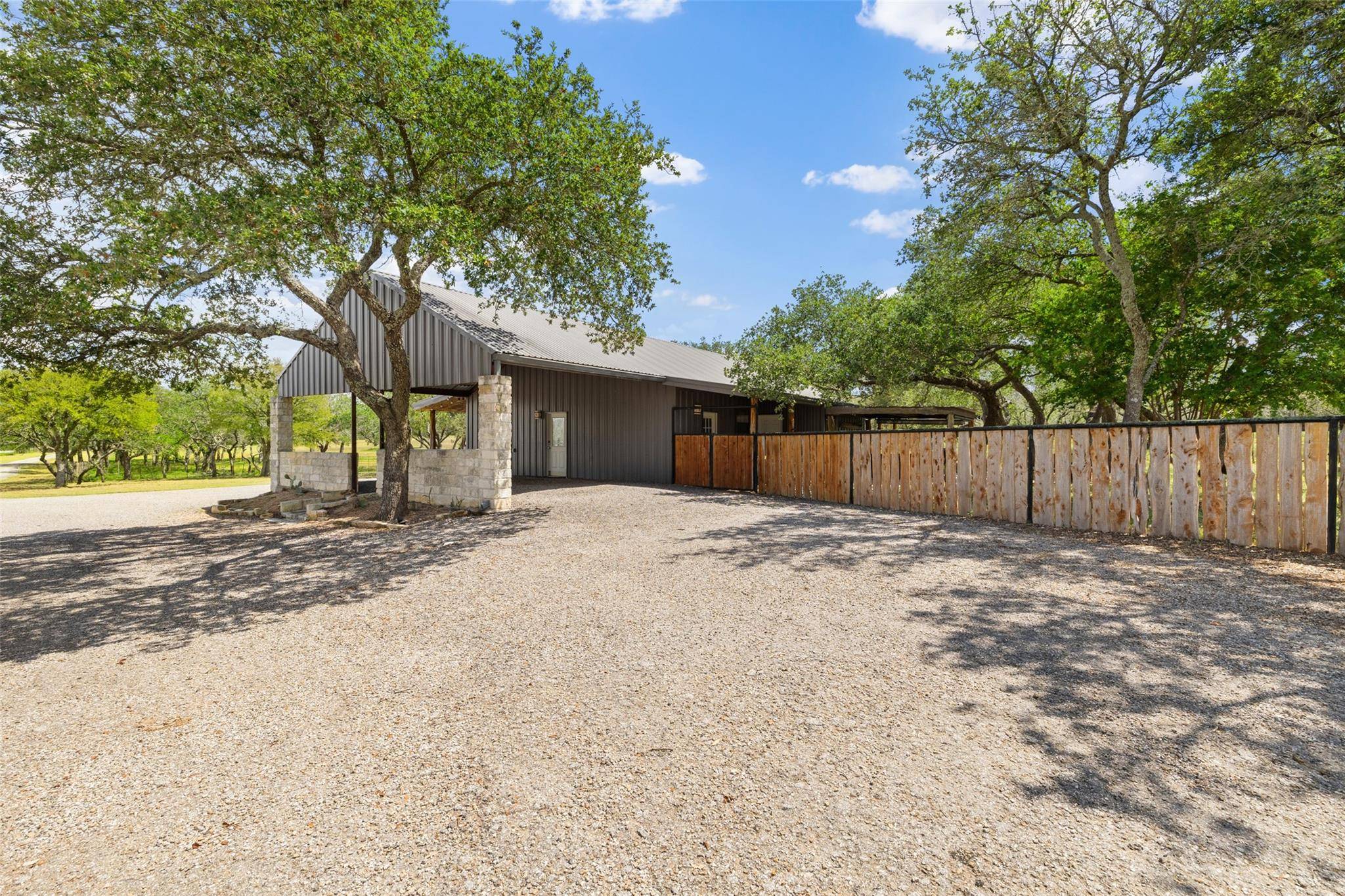 2631 N US 281 HWY, Johnson City, TX 78636