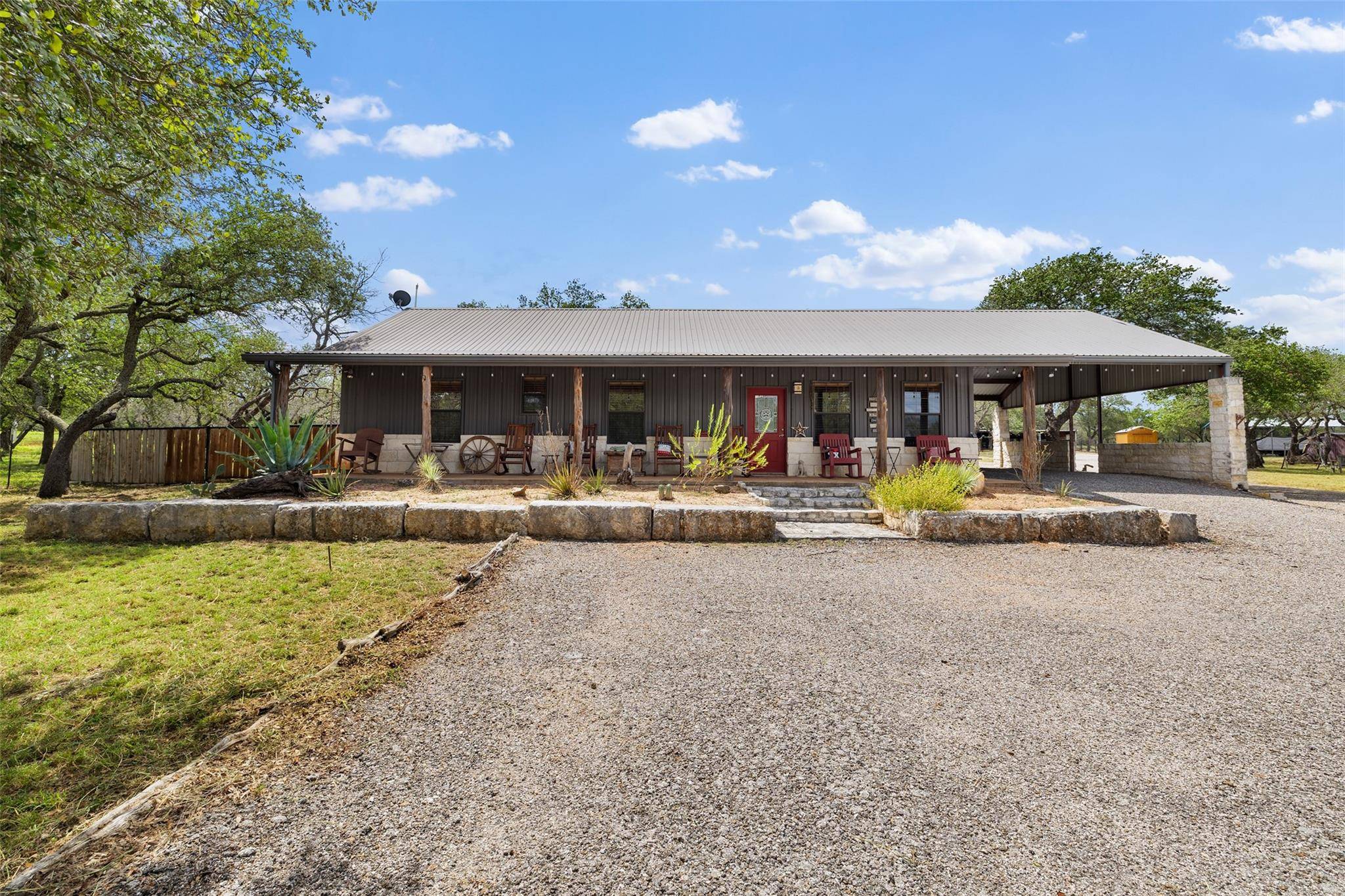 2631 N US 281 HWY, Johnson City, TX 78636