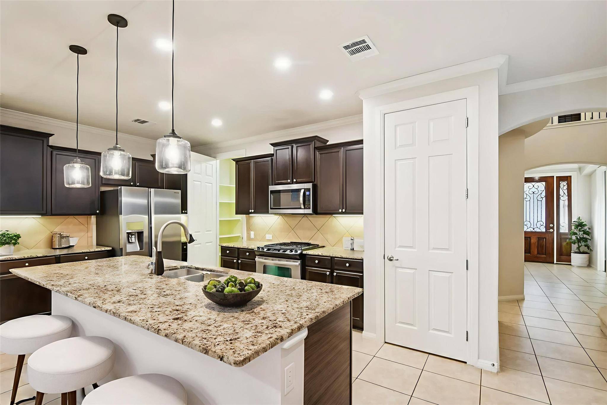 634 Irvin DR, San Marcos, TX 78666