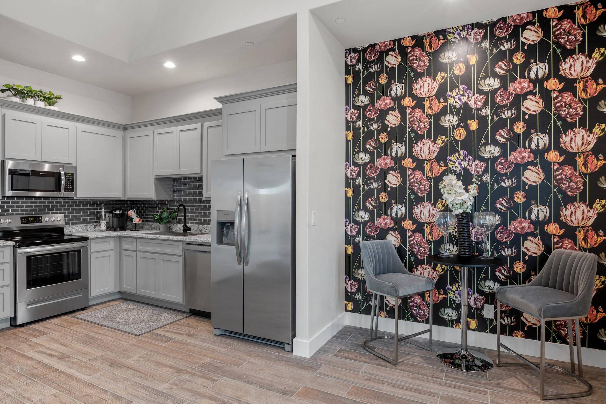 1003 Friendship LN #301, Fredericksburg, TX 78624
