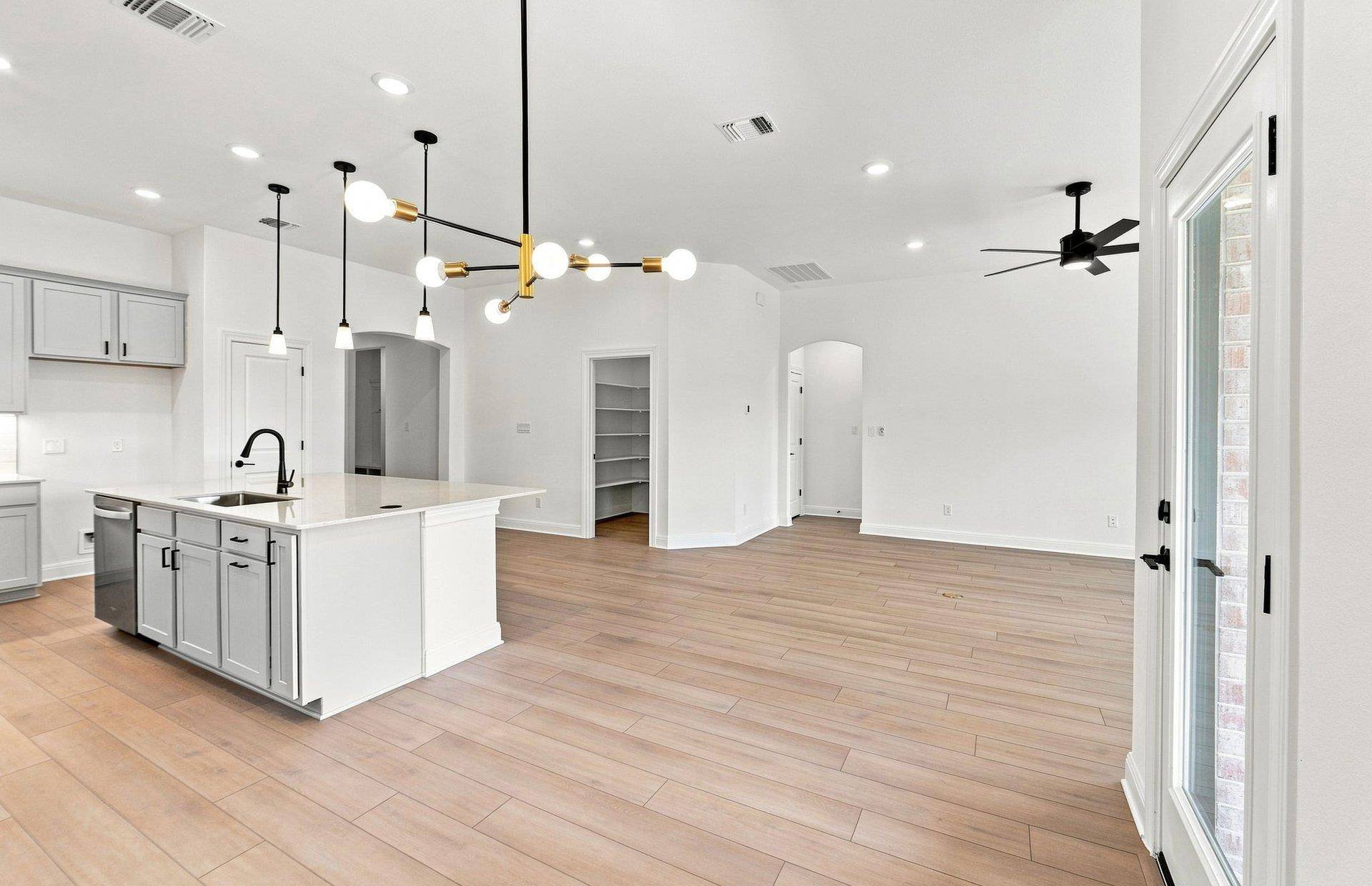 116 Elm View DR, Georgetown, TX 78628
