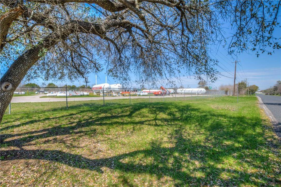 2100 Old Airport RD, Georgetown, TX 78626