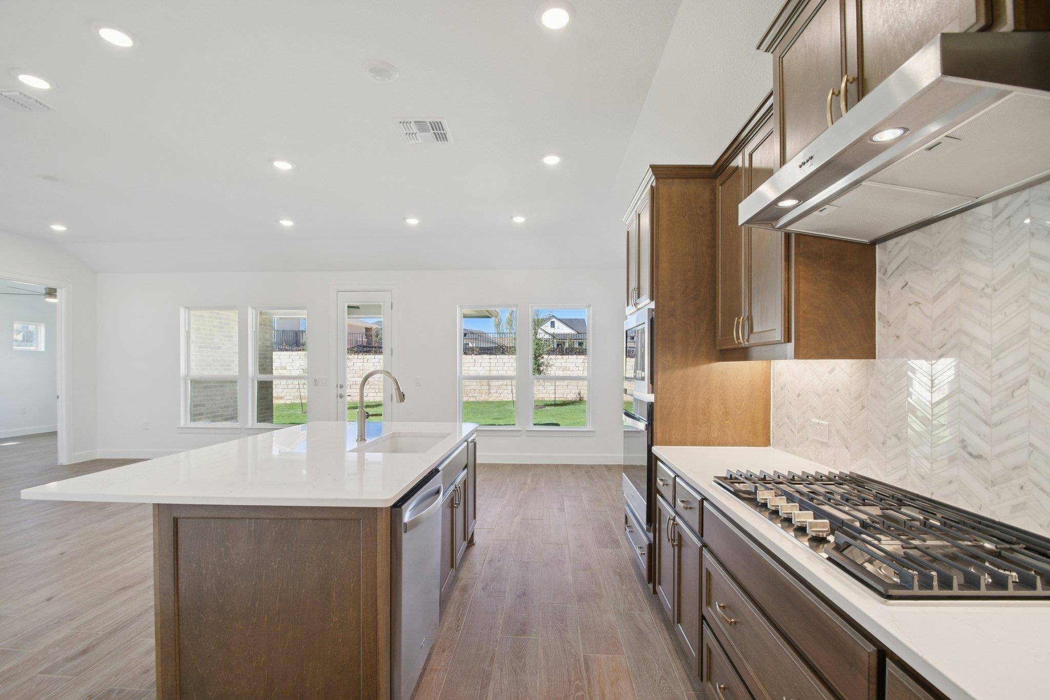 1528 Dancing Oak LN, San Marcos, TX 78666