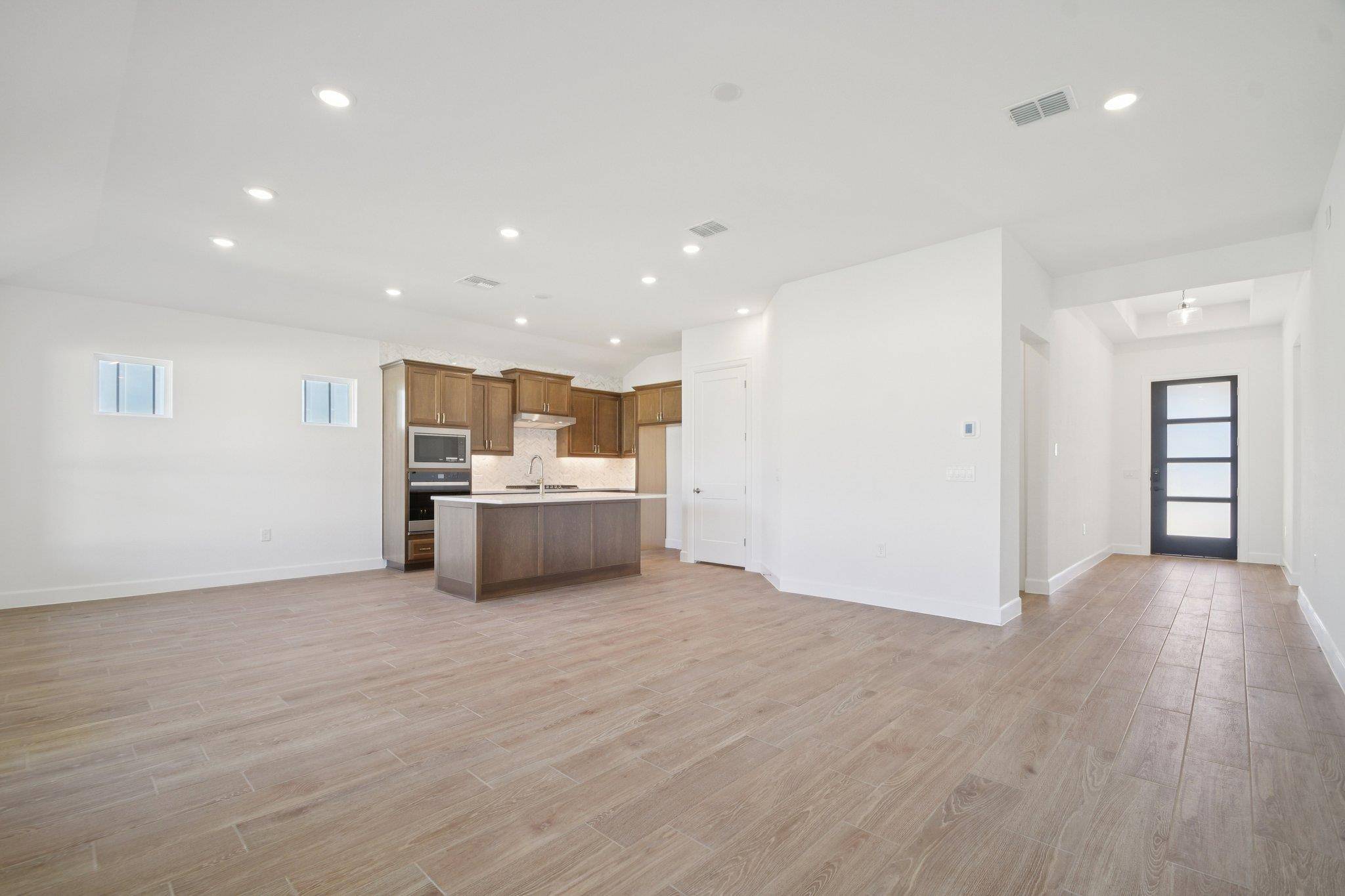 1528 Dancing Oak LN, San Marcos, TX 78666