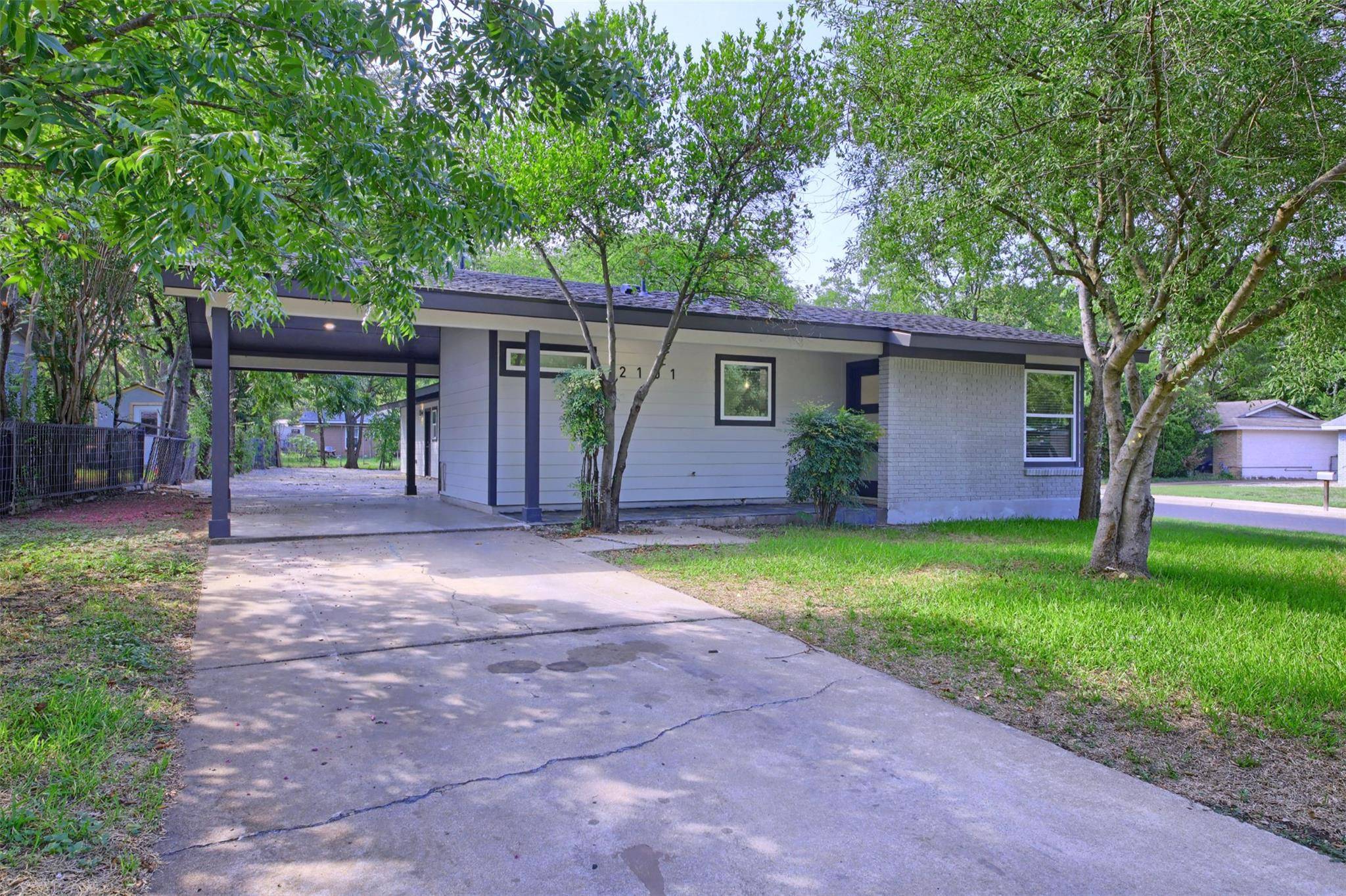 2101 Benwick CIR #A, Austin, TX 78723