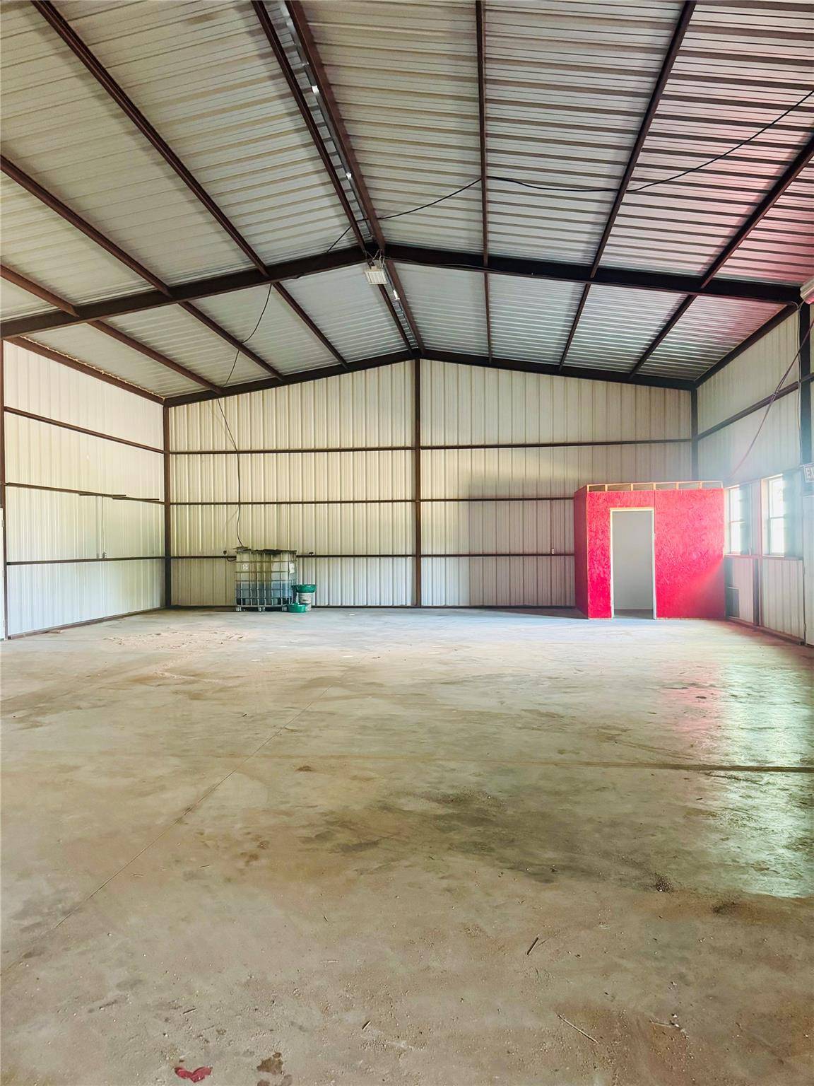 12500 S US Hwy 183 #F, Luling, TX 78648