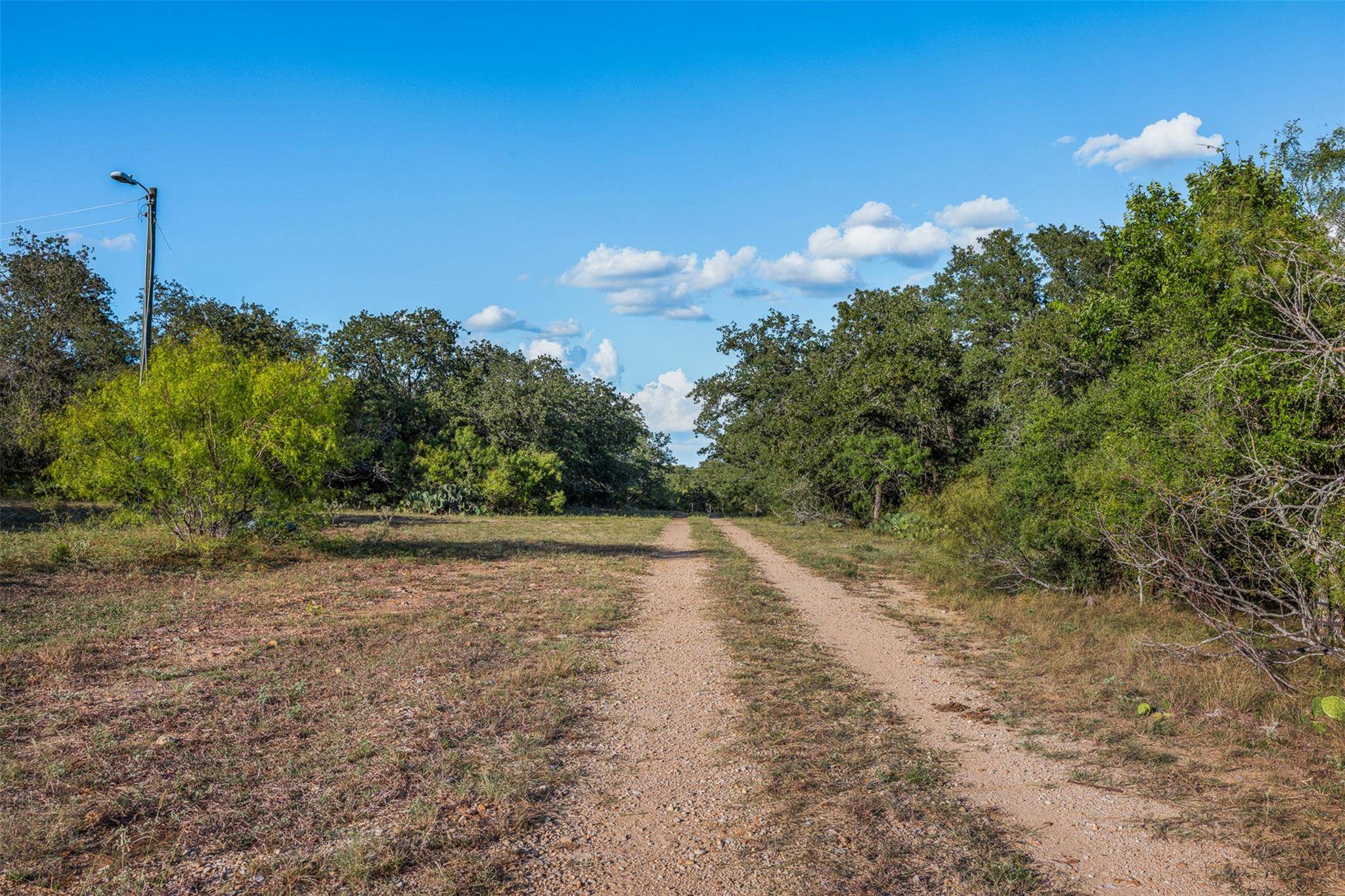 399 Seals Creek RD, Lockhart, TX 78644