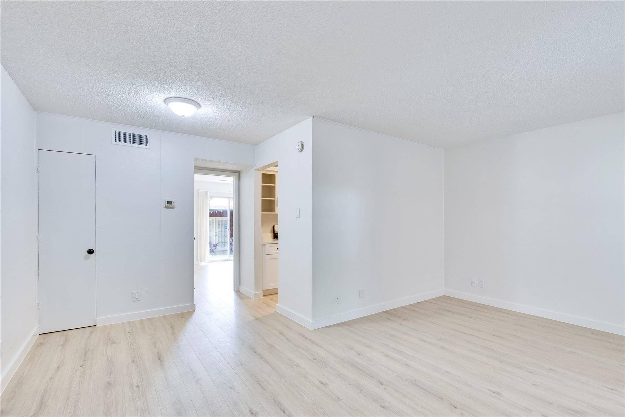2314 Parker LN #12, Austin, TX 78741