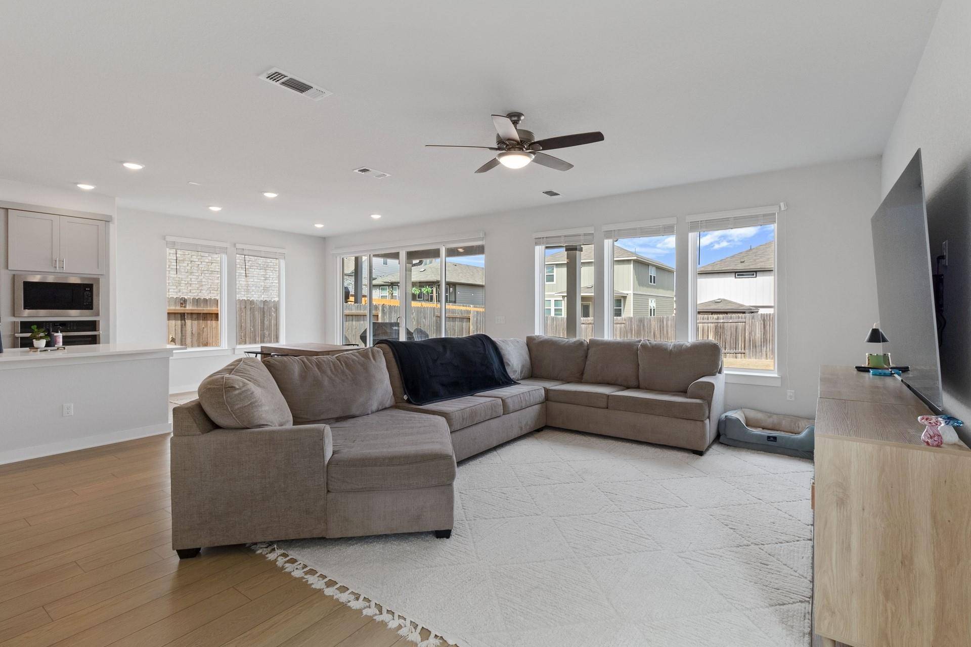 6406 Mallord Brook BND, Buda, TX 78610