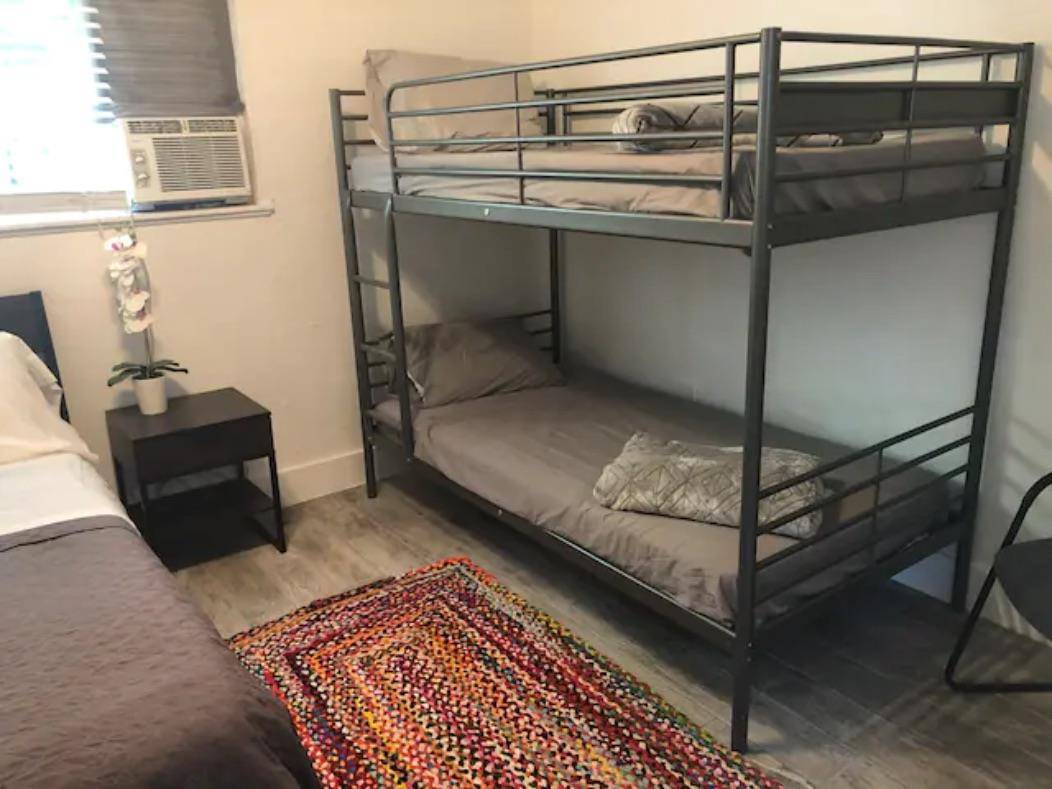 5909 Bolm RD #11, Austin, TX 78721