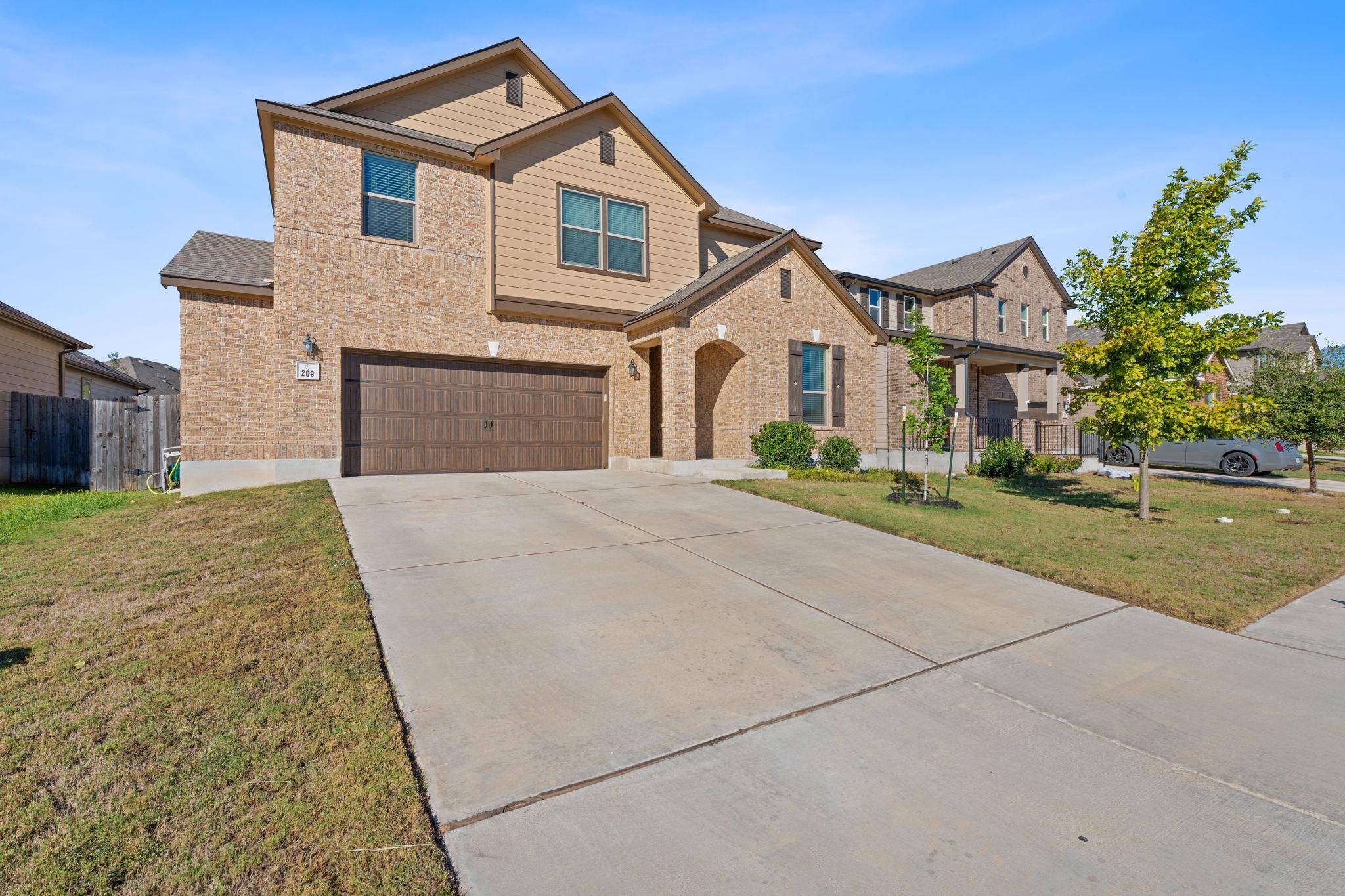 209 Kennicott DR, Kyle, TX 78640