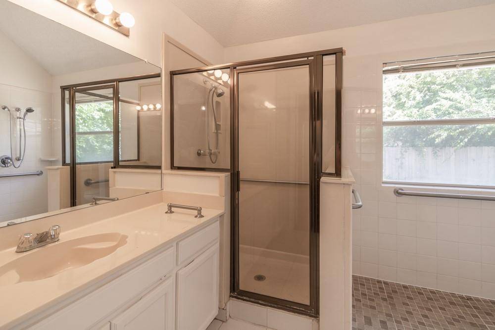 2411 Raintree PATH, Round Rock, TX 78664