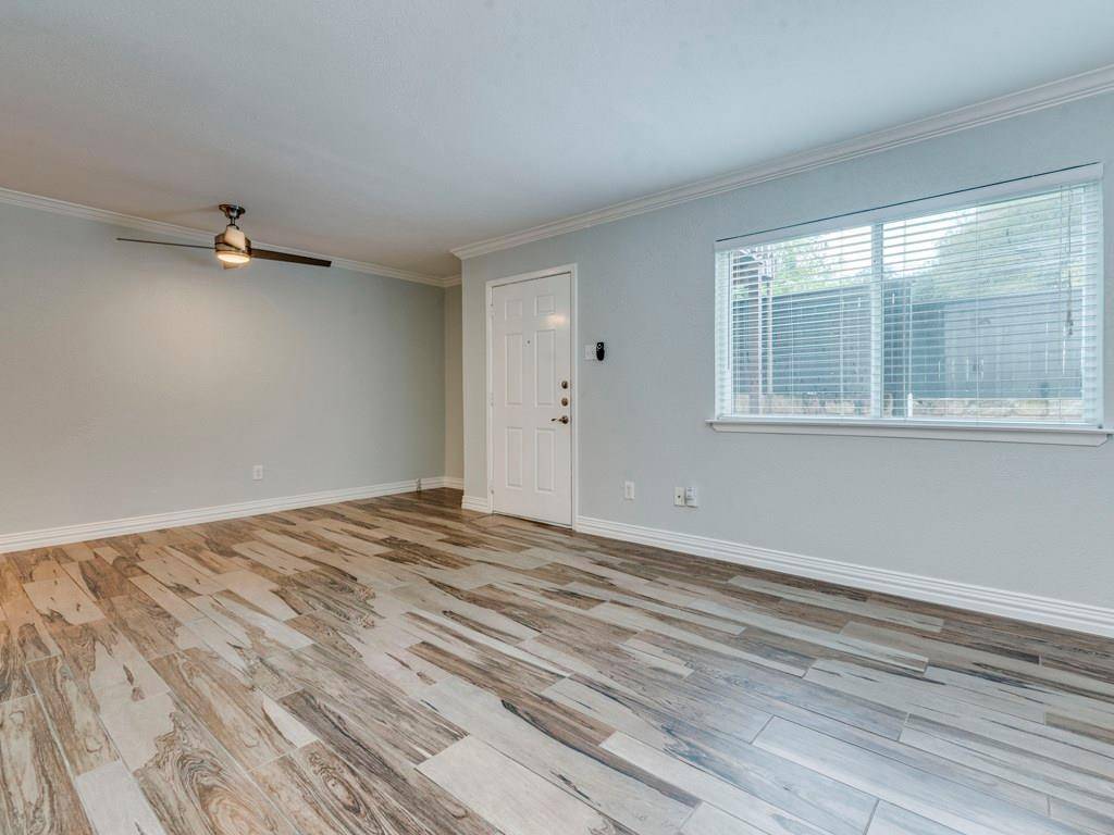 2124 Burton DR #150, Austin, TX 78741