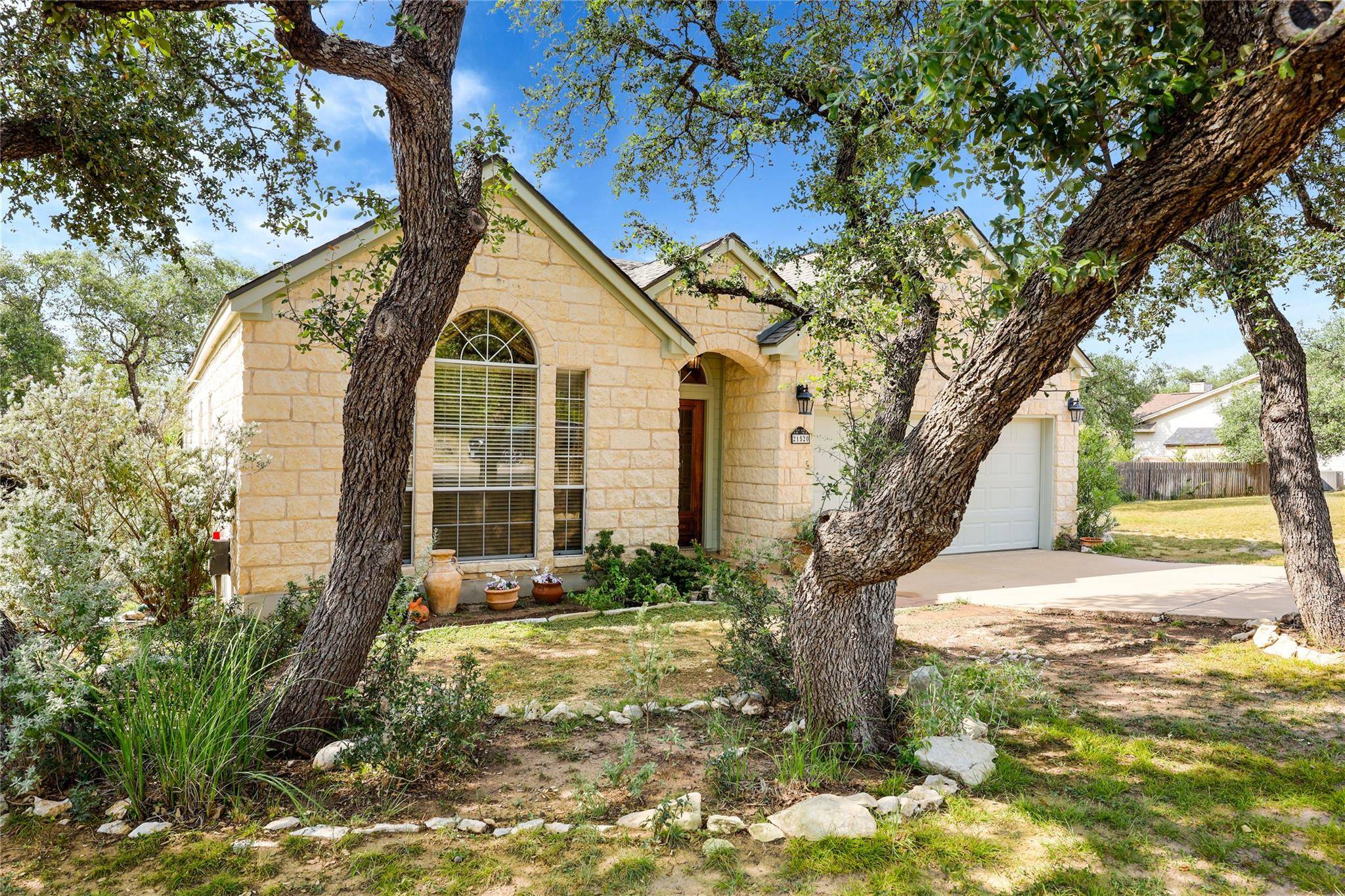 21520 Paine Ave, Lago Vista, TX 78645