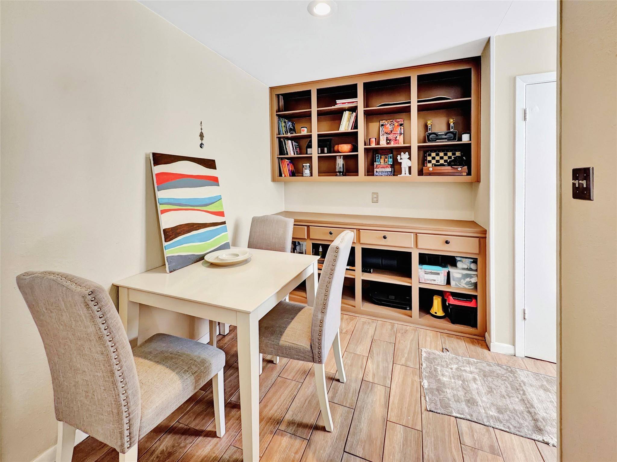 6903 Deatonhill DR #22, Austin, TX 78745
