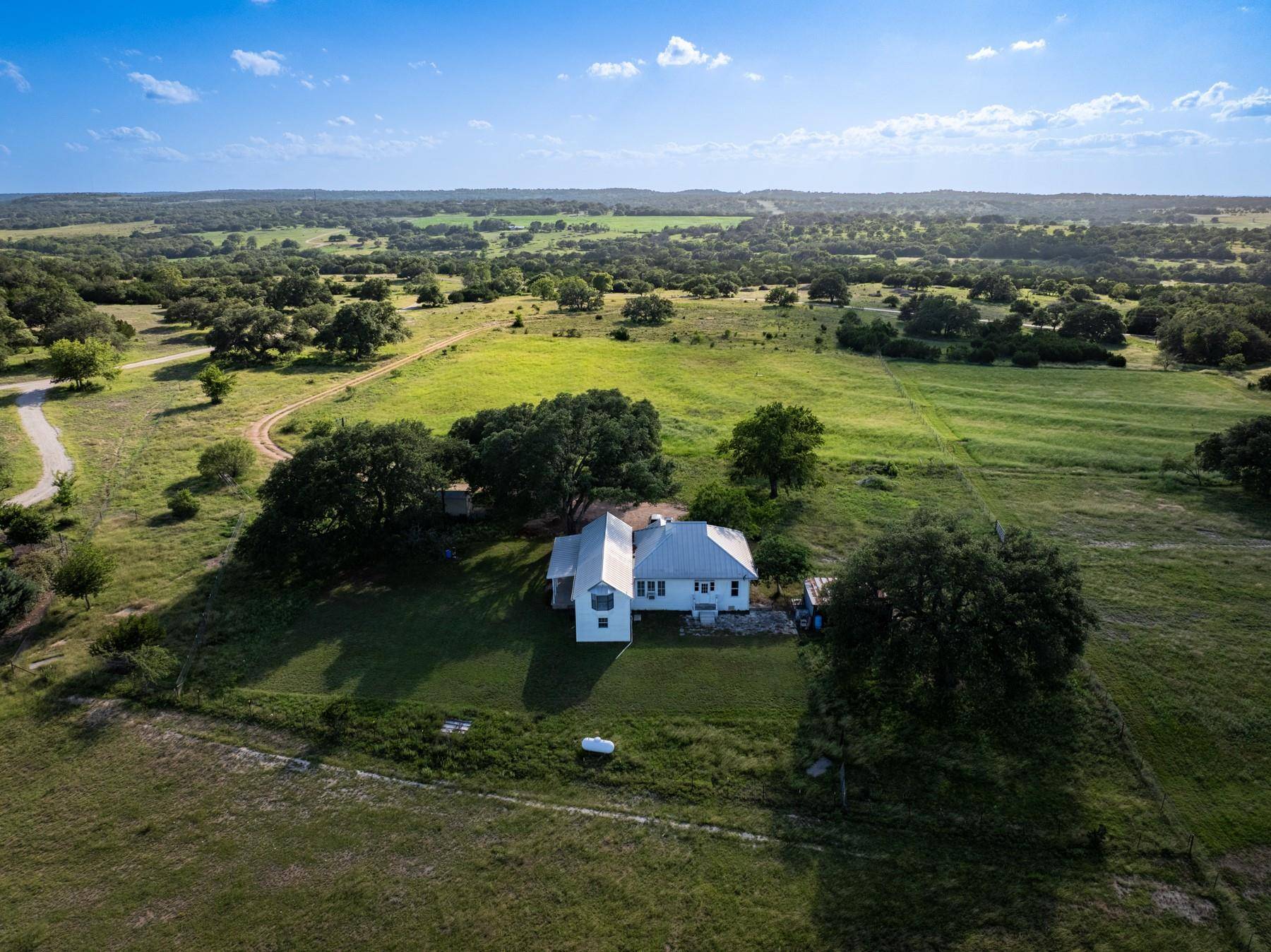 1649 Schumann RD, Stonewall, TX 78671