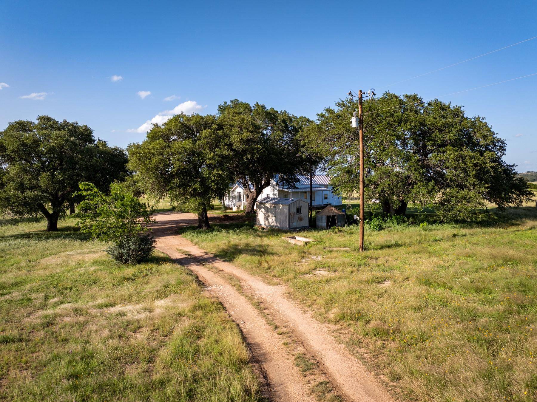 1649 Schumann RD, Stonewall, TX 78671