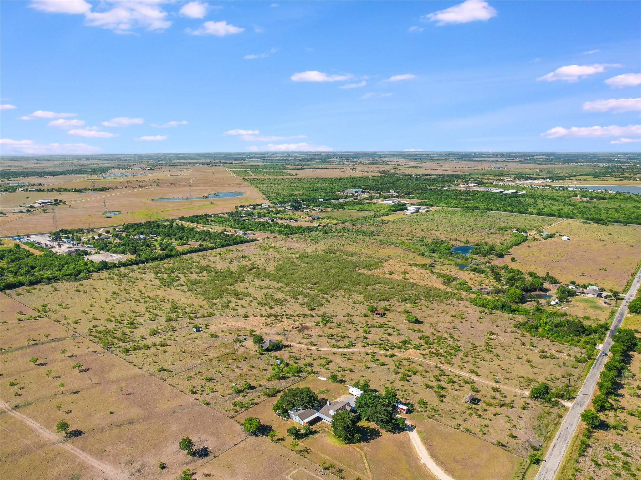 550 Schubert LN, Kyle, TX 78640