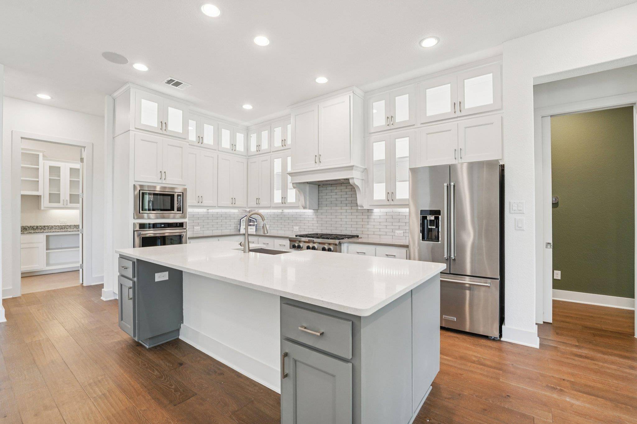 100 Barefoot Park LN, Georgetown, TX 78628