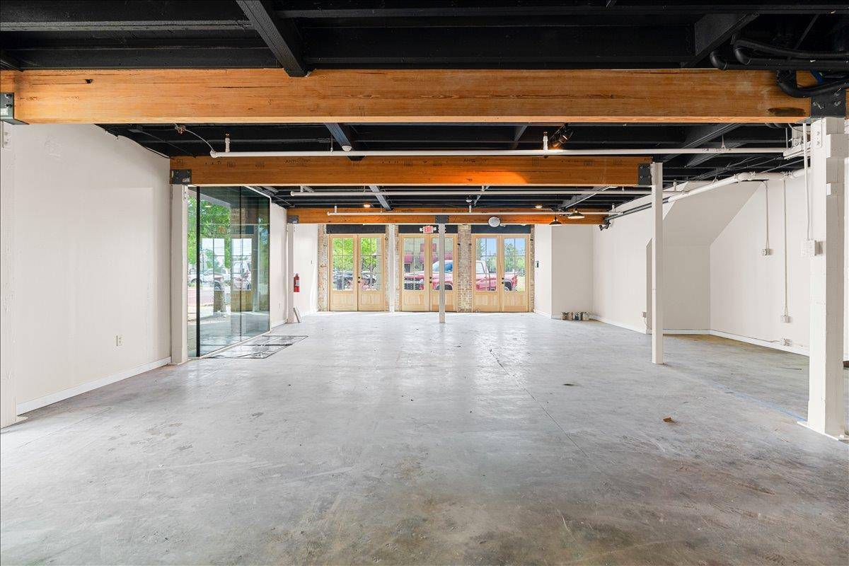 117 East ST, Hutto, TX 78634