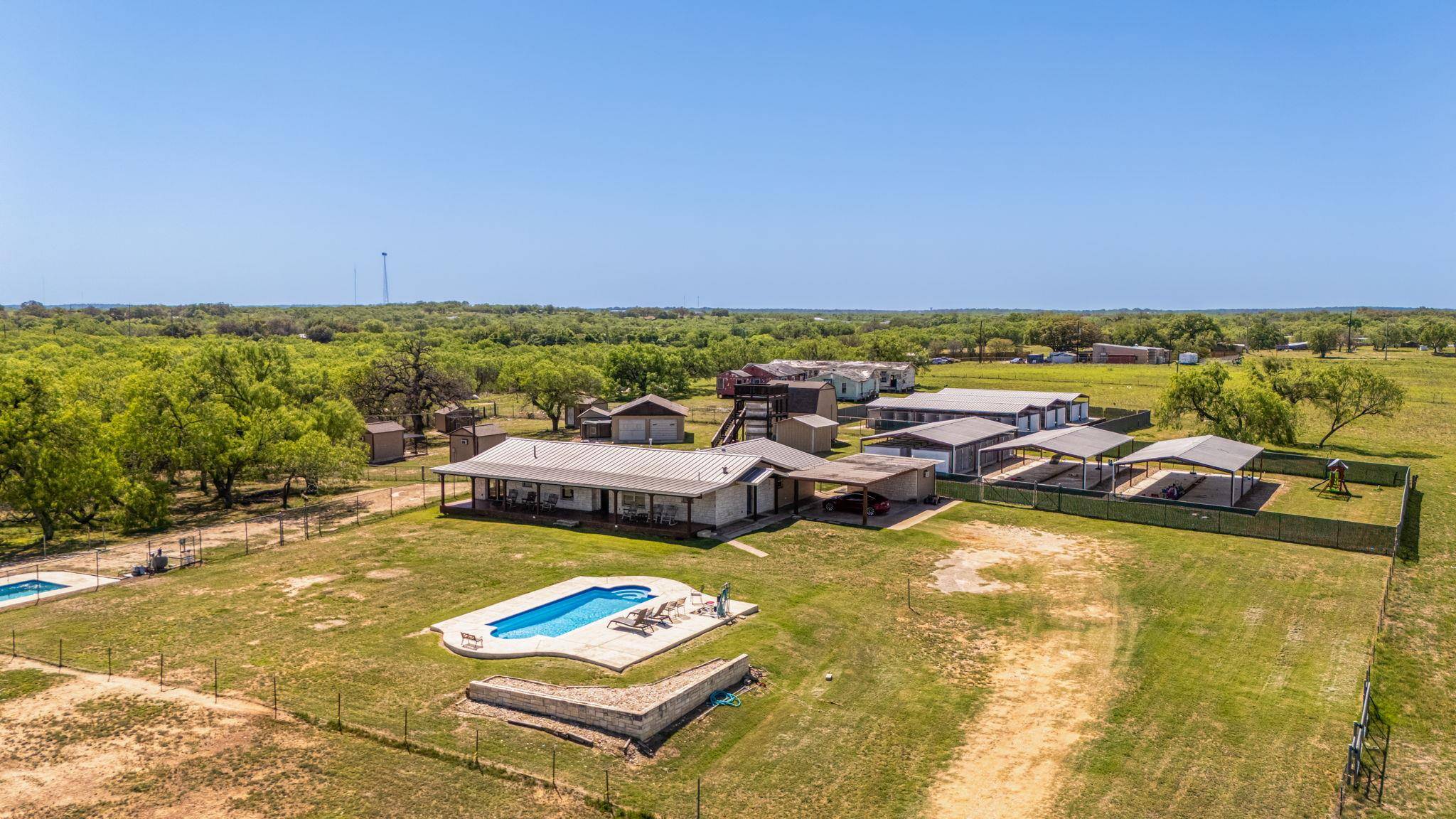 5800 Curran DR, Von Ormy, TX 78073