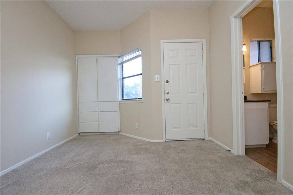 2818 Nueces ST #302, Austin, TX 78705