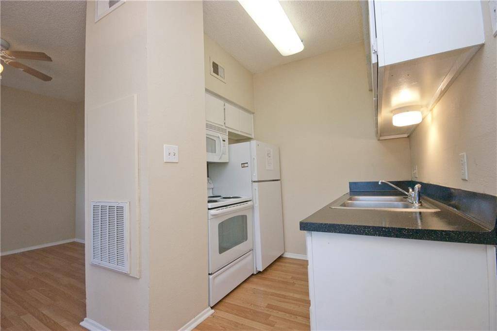 2818 Nueces ST #302, Austin, TX 78705