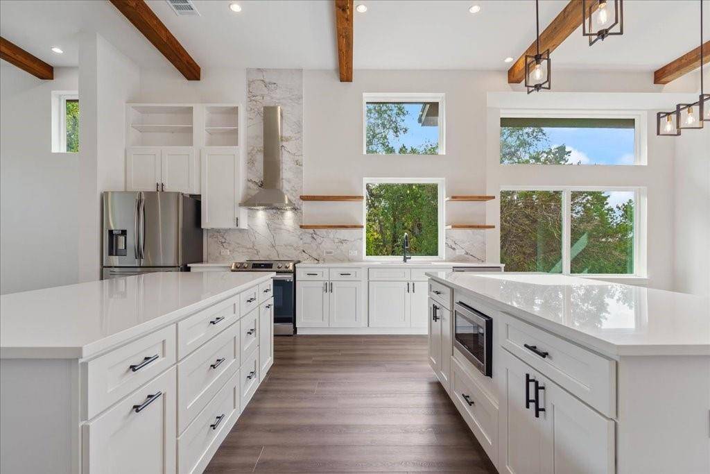 3102 Nobel CIR, Lago Vista, TX 78645