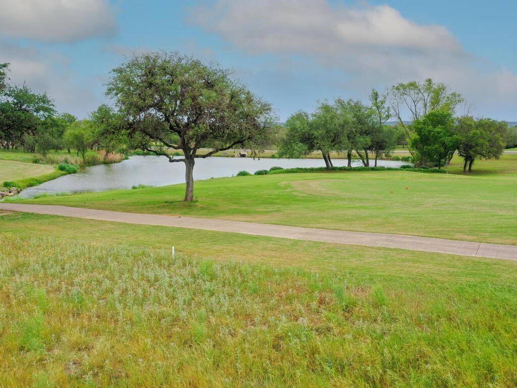 2101 Chipshot CT, Spicewood, TX 78669