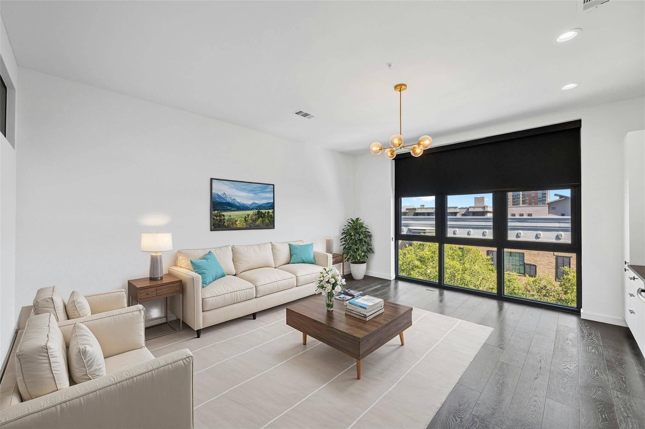 800 Embassy DR #412, Austin, TX 78702