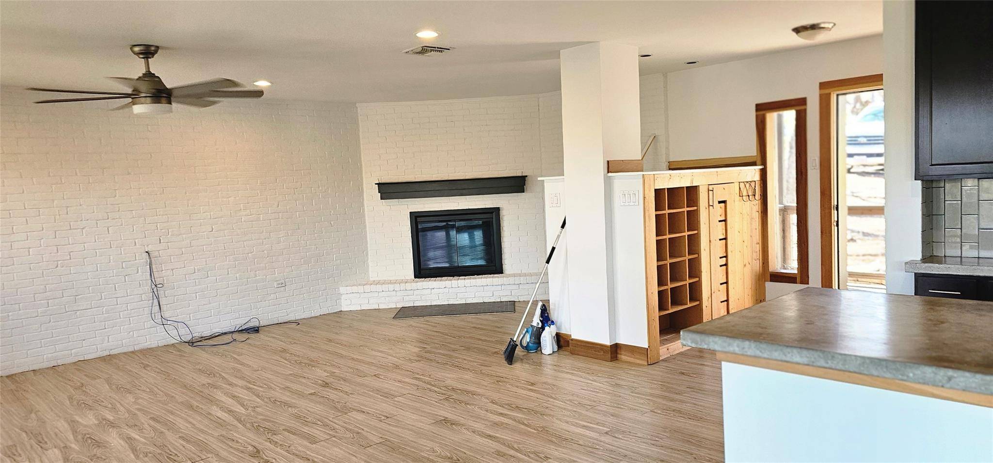 907 Hillyer ST, San Marcos, TX 78666