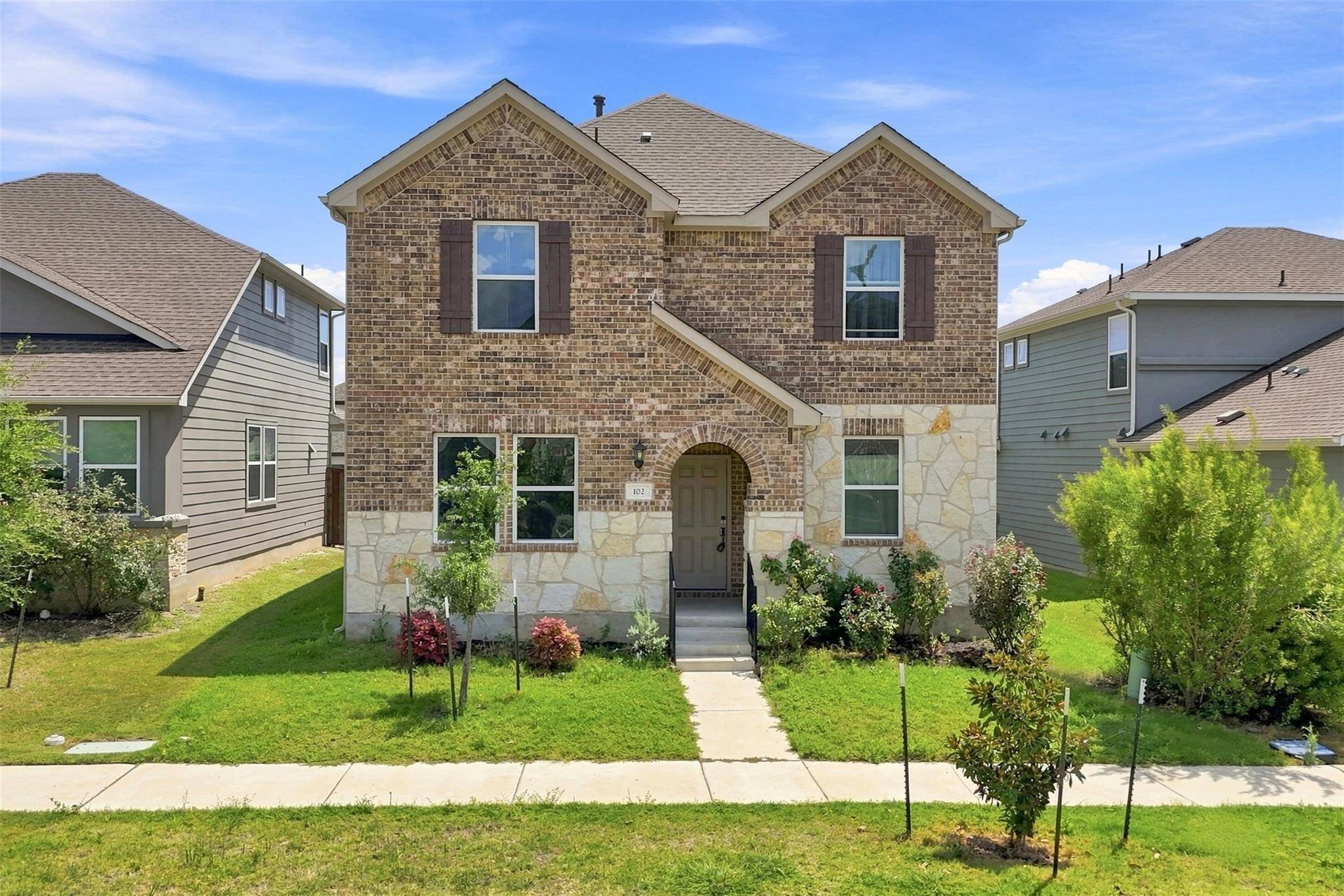 102 Gracie WAY, Hutto, TX 78634