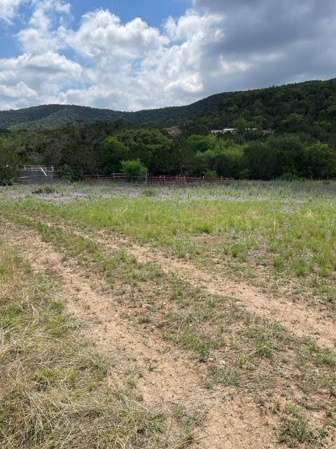 2250 Walter White RD, Leakey, TX 78873